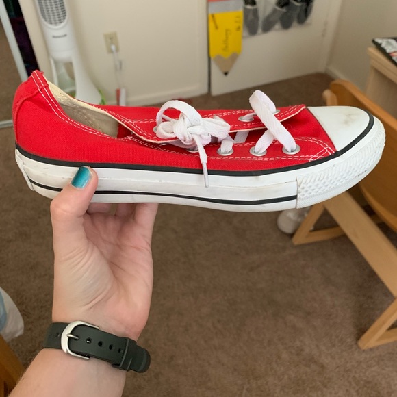 Red low top converse - Picture 2 of 2